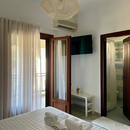 Konukevi Alkyonari By Maria 3*